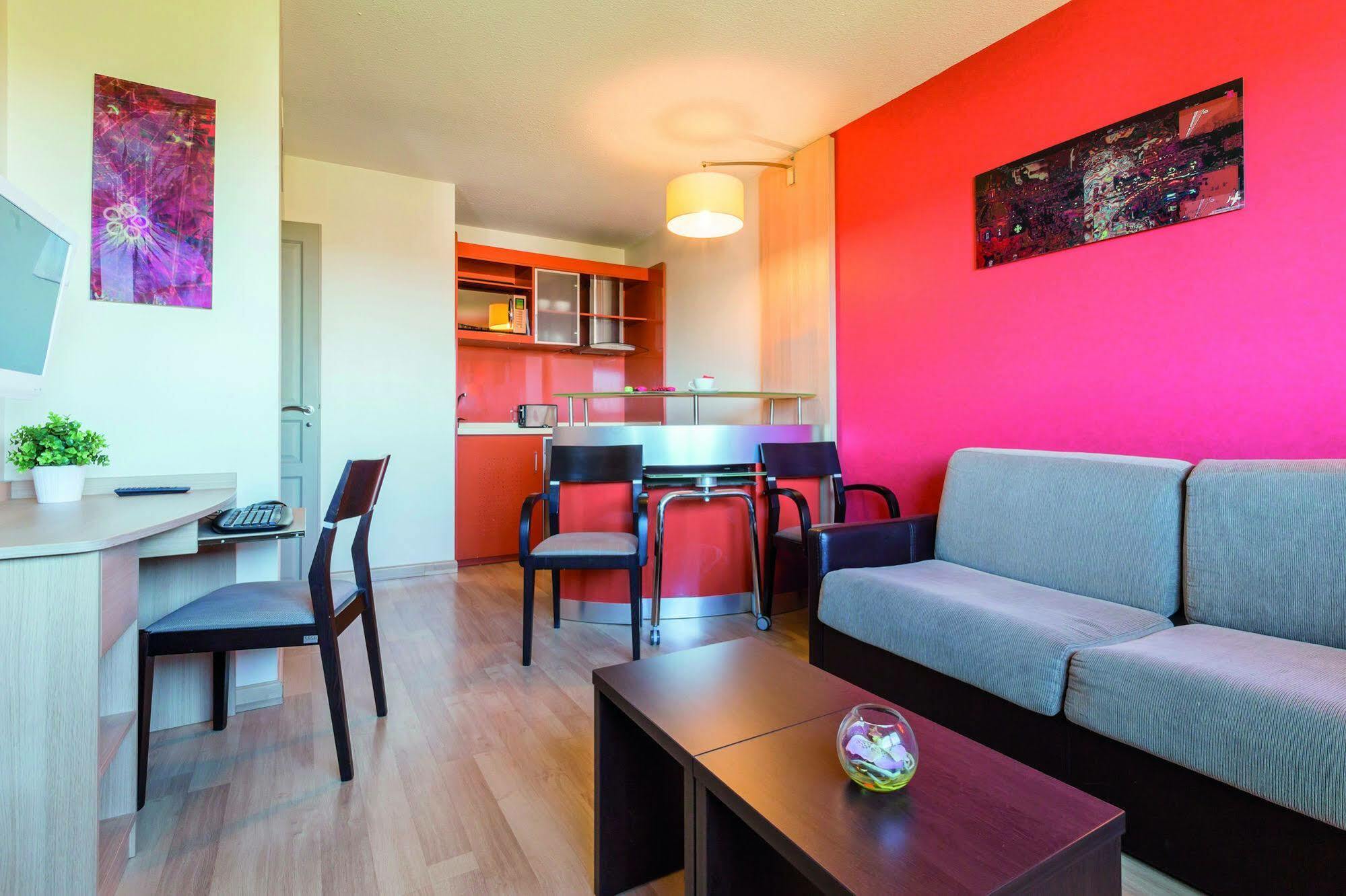 Clarion Aparthotel Toulouse Blagnac Airport Exterior photo