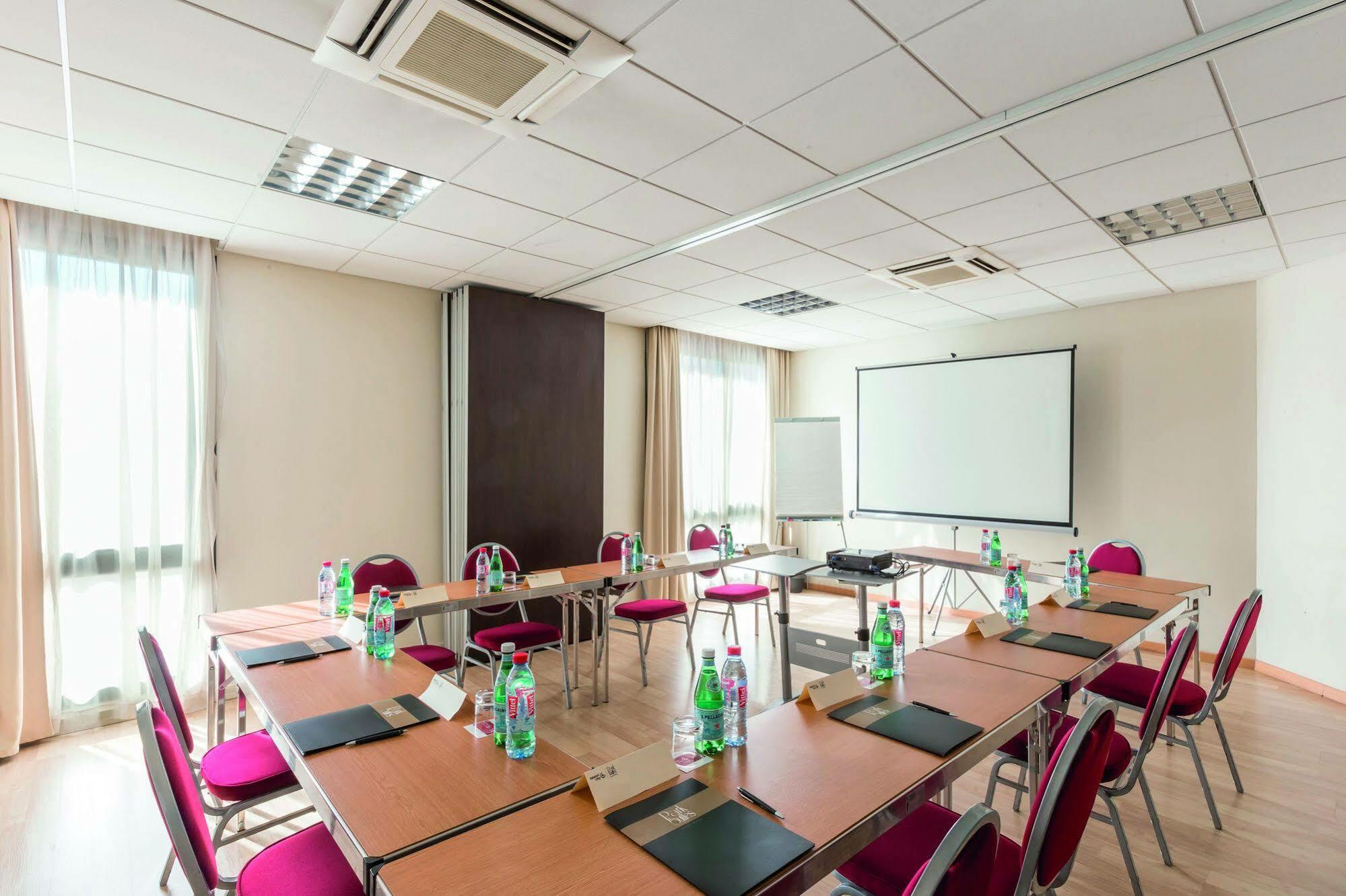 Clarion Aparthotel Toulouse Blagnac Airport Exterior photo